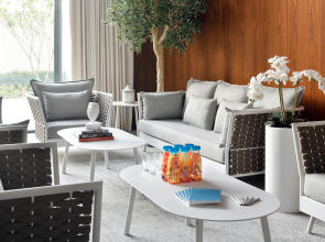 Отель Vida Emirates Hills