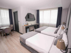 Отель Express Plus