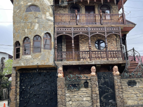Zamok na Zhemchuzhnoy Guest House