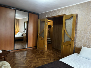 Апартаменты на улице Овчинникова 8