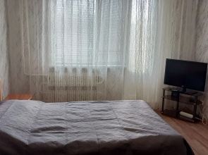 V Starom Oskole, R-N Ledovogo Dvortsa Apartments