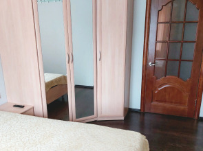 Апартаменты Рядом с центром на Татищева 53