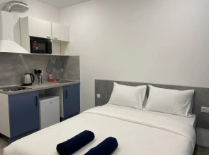 Апартаменты MAXI на Народная 23