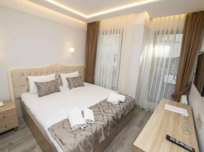 Отель HHK Hotel Downtown