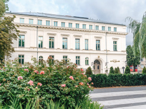 Altus Palace Hotel