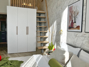 Квартира уютная двухуровневая на Архитектора Данини