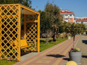 Квартира на цокольном этаже спасающие от жары с кухонной зоной