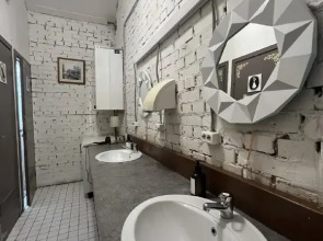 Хостел Петя и Волк