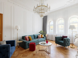 Апартаменты Minin Apartments с видом на Александринский Театр 130 кв.м.