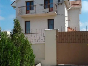 Evpatoriya Cottage