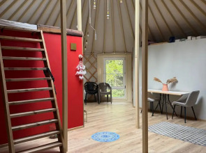 Частный дом Юрта среди сосен