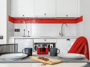 Апартаменты UzorApart Дизайнерская студия на набережной в центре города