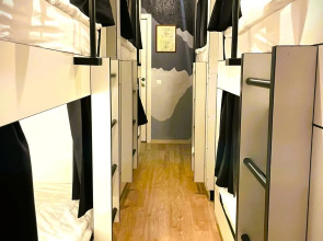 Хостел Moon Sky 24/7