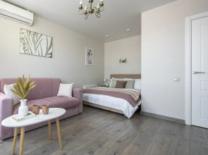 Апартаменты Квартира с видом на Волгу. ул.Карла Маркса 62. м.Стрелка. Сова-Дом