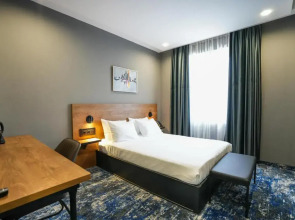 Отель Splendid Tbilisi