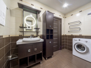 Квартира Тёплая солнечная возле БЦ Первая Башня