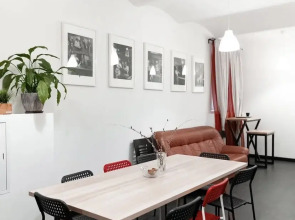 Отель Капсульный хостел Dad and Cat