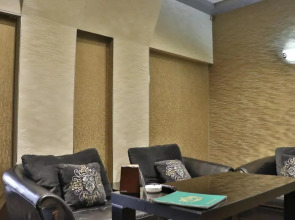 Отель Roma Yerevan & Tours