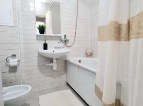 Однокомнатная квартира Natali apart в ЖК Зеленая Вертикаль на метро Лесопарковая