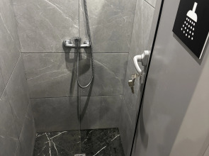 Отель SHELTERZ Три вокзала