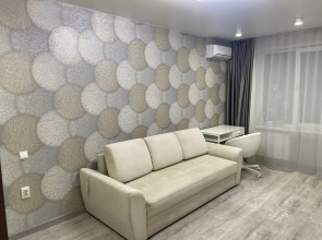 Квартира Двухкомнатная у метро напротив Северного вокзала