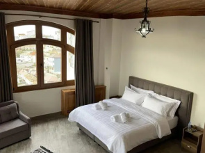 Kroi Hotel