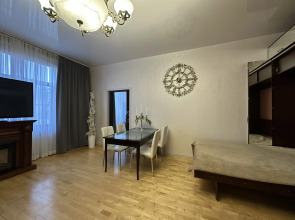 Квартира Большая Двухкомнатная на Ленина 18