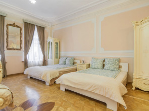 Квартира на Рубинштейна 4