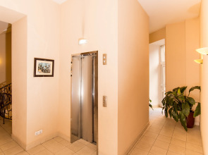 Апартаменты Senator Victory Square