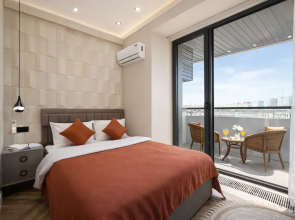 Dizaynerskaya Studiya S Vidom Na Tashkent Siti Apartments