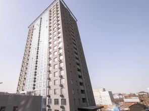 Апартаменты на высоком этаже с видом на мост, недалеко от центра. Брянская 18.