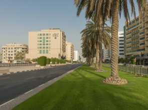 Отель Coral Dubai Deira