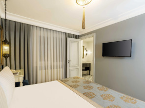 Отель Raymond Old City