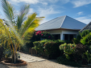 J&J Nungwi Hotel
