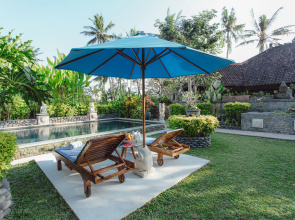 Kishi-Kishi ArtVilla Resort Hotel