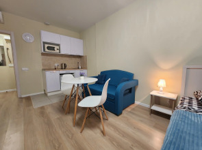 Апартаменты Третья студия на Ларюшина 4/1