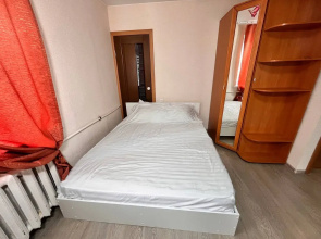 1-Komnatnaya S 2 Krovatyami Flat