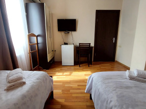 Отель Max Comfort