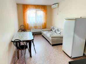 Vysotnaya 5 Private house