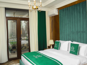 Отель Aliz Boulevard