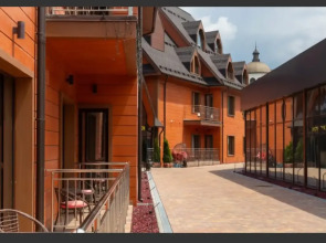 Отель Апартаменты Red Wood