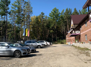 Отель Корона