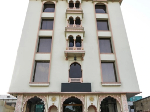 Golden Ram Hotel