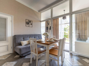 Апартаменты Red apartments Екатерининский Квартал Афродита