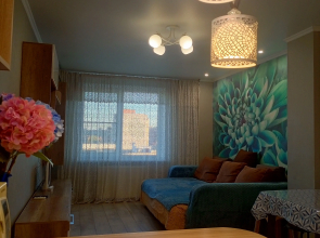 Ogromnaya Yevrotreshka Flat