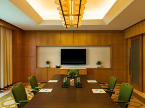 Отель Four Points by Sheraton Sheikh Zayed Road