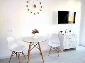 Uyutnaya Studiya Zhk Dvortsovy Fasad Flat