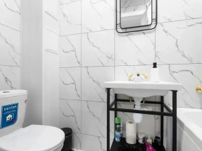 Апартаменты двухкомнатная квартира на Восстания 3-5