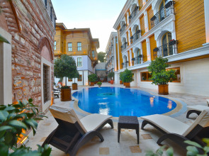 Отель Seven Hills Palace