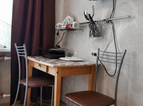 Апартаменты Студия на Есенина с балконом